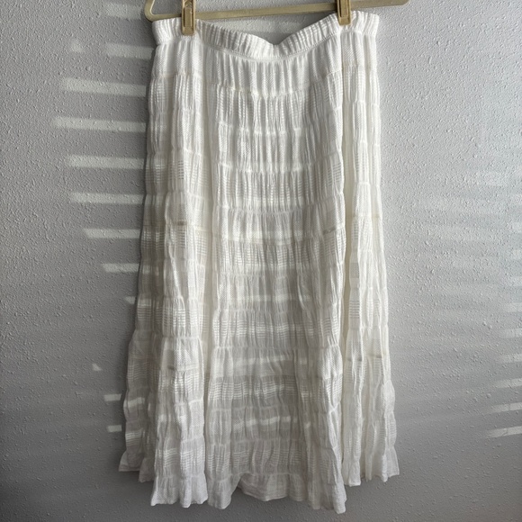 Max Studio White Textured Cotton Midi Skirt - Size Large - Picture 6 of 8